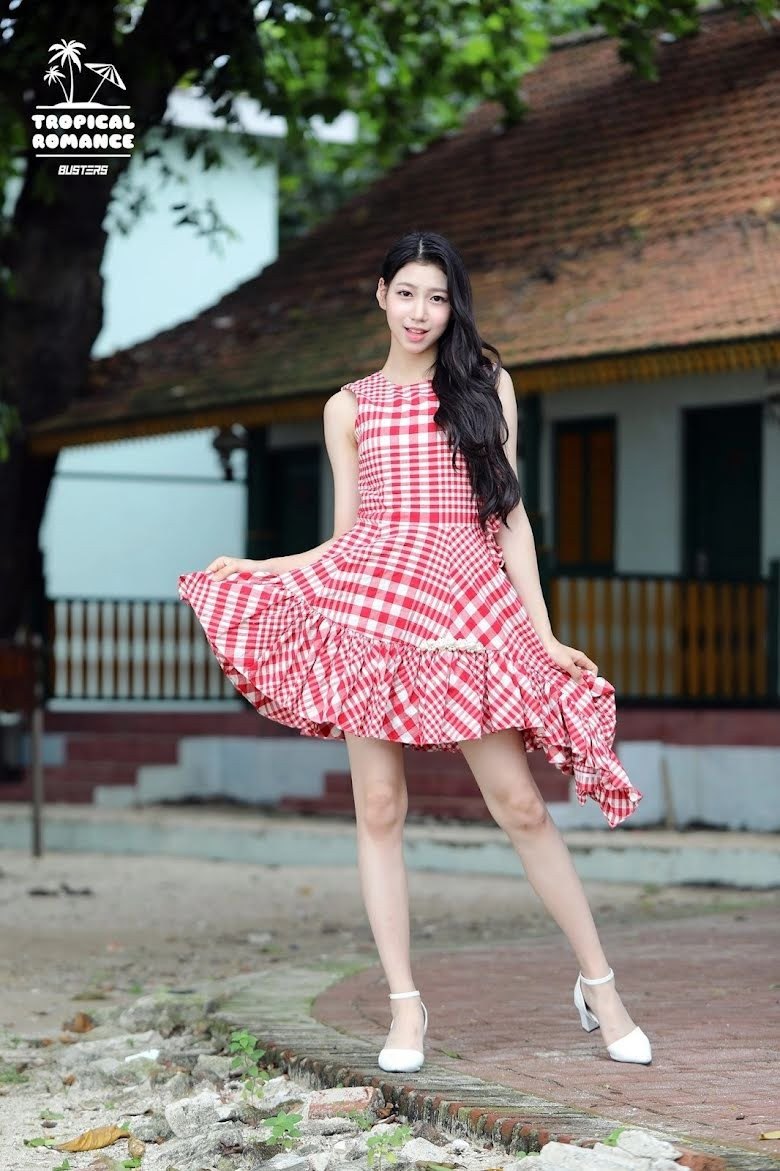 13. Yunji giữ vị trí hát dẫn, visual (hình ảnh) kiêm Maknae của Busters. Cô sinh ngày 9/1/2007. 13. Yunji giữ vị trí hát dẫn, visual (hình ảnh) kiêm Maknae của Busters. Cô sinh ngày 9/1/2007.