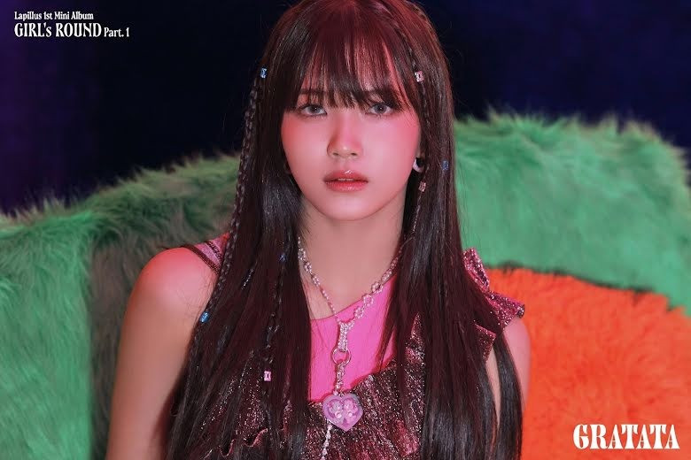 14. Seowon là rapper chính của Lapillus, sinh ngày 5/12/2006. 14. Seowon là rapper chính của Lapillus, sinh ngày 5/12/2006.