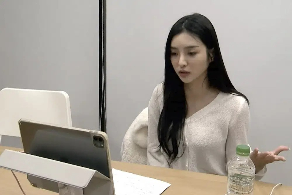 An trả lời phỏng vấn qua video về vụ việc. Ảnh: AP. An trả lời phỏng vấn qua video về vụ việc. Ảnh: AP.