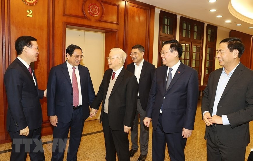 Tổng Bí thư Nguyễn Phú Trọng với các đồng chí lãnh đạo Đảng, Nhà nước dự hội nghị. (Ảnh: Trí Dũng/TTXVN) Tổng Bí thư Nguyễn Phú Trọng với các đồng chí lãnh đạo Đảng, Nhà nước dự hội nghị. (Ảnh: Trí Dũng/TTXVN)