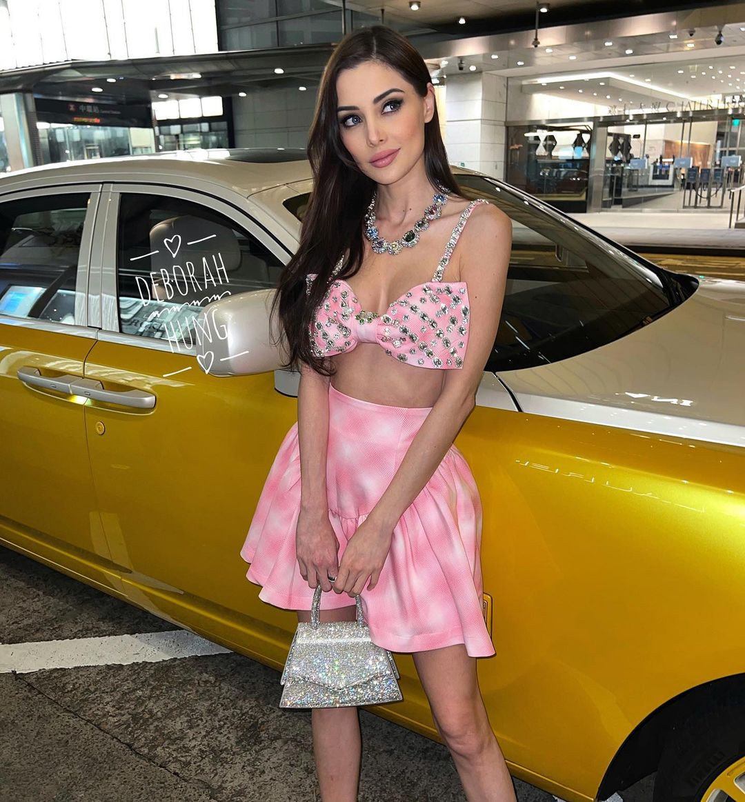 Deborah có tài khoản Instagram hơn 287.000 người theo dõi. Trên đó, cộng đồng mạng choáng ngợp bởi cuộc sống xa hoa, sang chảnh khiến nhiều người ghen tỵ. Ảnh: IG.