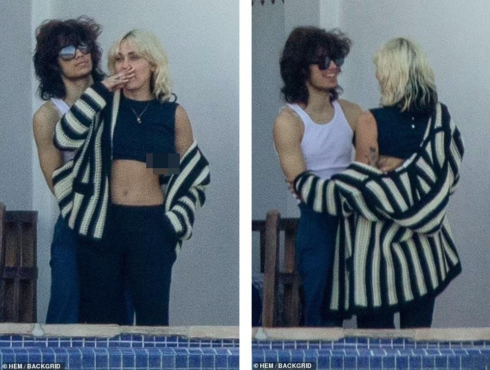 Hai người gần như không tách rời nhau, liên tục ôm ấp, thậm chí có những động chạm "da thịt" nhạy cảm khiến không ít dân mạng "đỏ mặt".