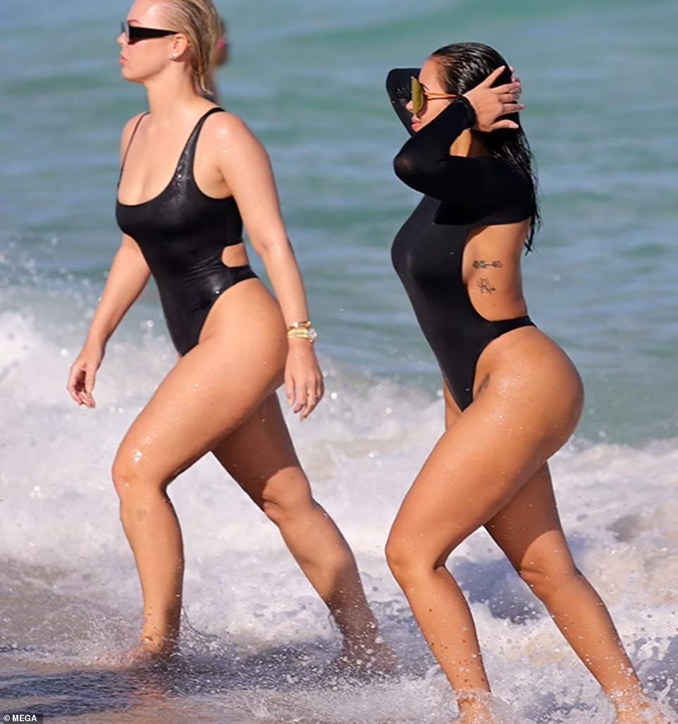 Chaney là người mẫu kiêm người có ảnh hưởng trên Instagram. Cô được cho là tình mới của Kanye sau khi anh chấm dứt chuyện tình cảm với nữ diễn viên Julia Fox.