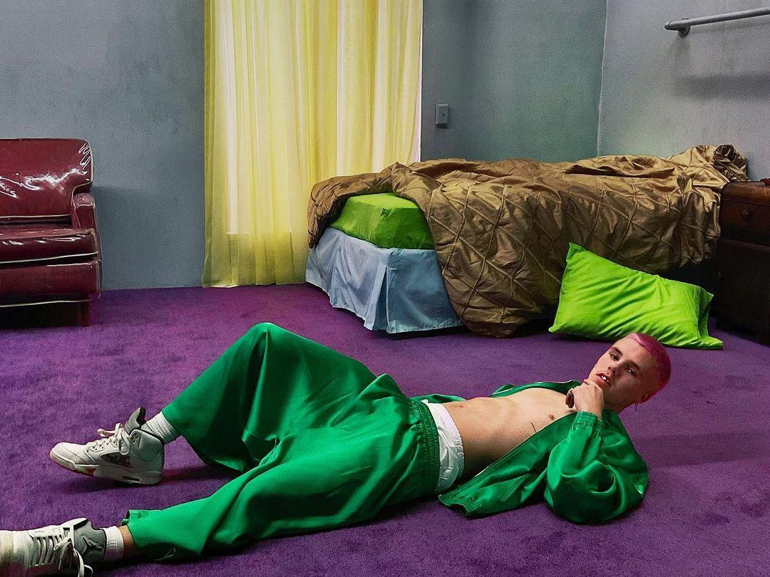 Cruz đang theo đuổi sự nghiệp âm nhạc.