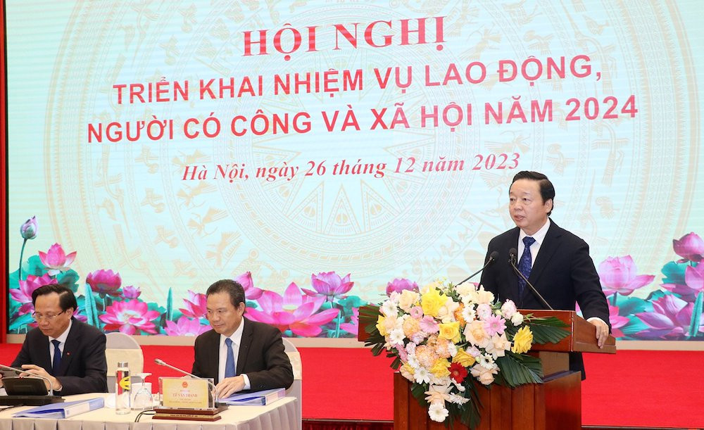 Phó Thủ tướng Trần Hồng Hà phát biểu giao nhiệm vụ năm 2024 cho ngành LĐ-TB&XH. Phó Thủ tướng Trần Hồng Hà phát biểu giao nhiệm vụ năm 2024 cho ngành LĐ-TB&XH.