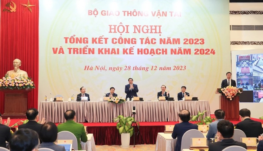 Thủ tướng Phạm Minh Chính dự hội nghị Tổng kết năm 2023, triển khai nhiệm vụ năm 2024 của ngành giao thông vận tải.