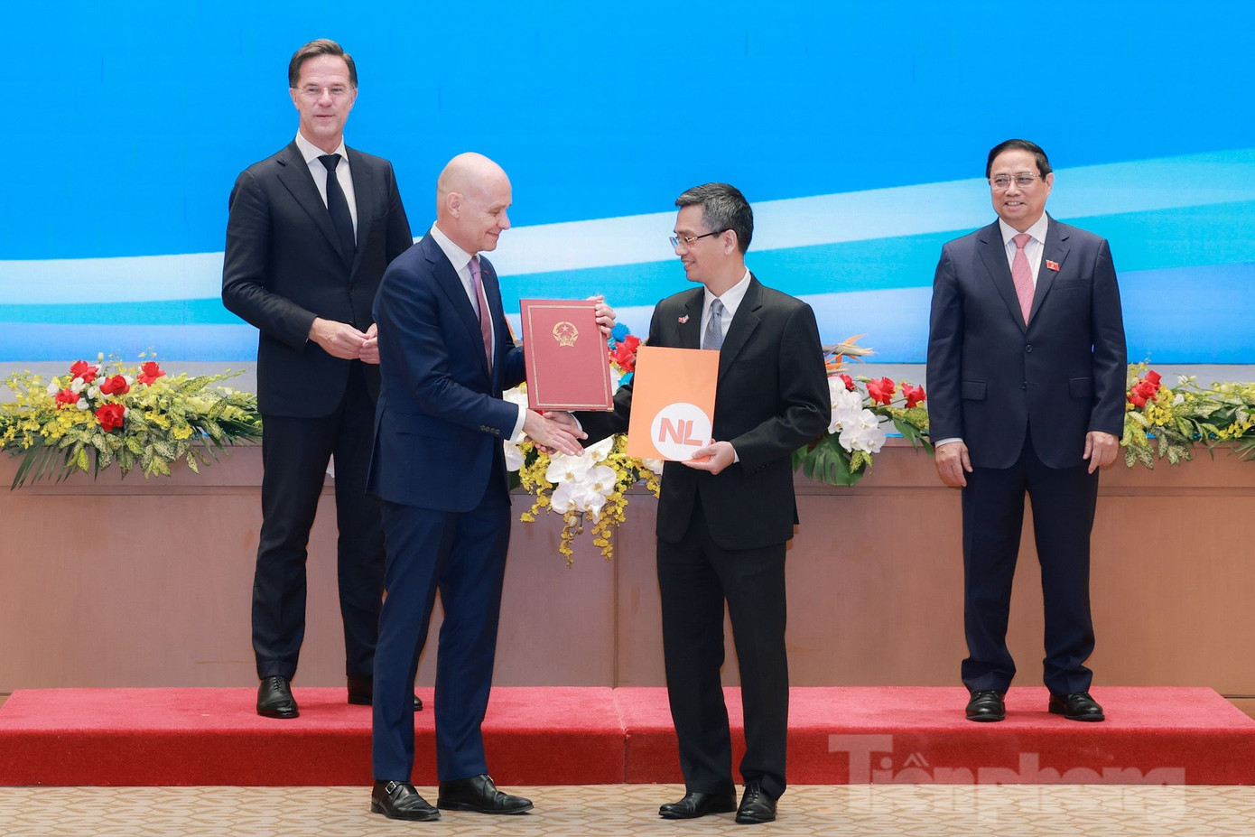 Việt Nam và Hà Lan ký 4 văn kiện hợp tác nhân chuyến thăm của Thủ tướng Mark Rutte. (Ảnh: Như Ý)