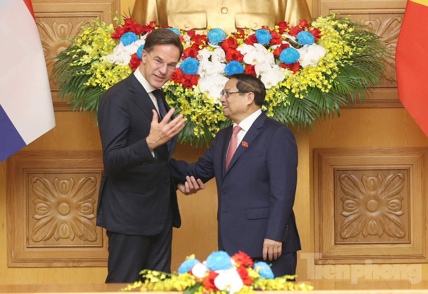 Thủ tướng Phạm Minh Chính và Thủ tướng Hà Lan Mark Rutte trong cuộc hội đàm ngày 2/11. (Ảnh: Như Ý)
