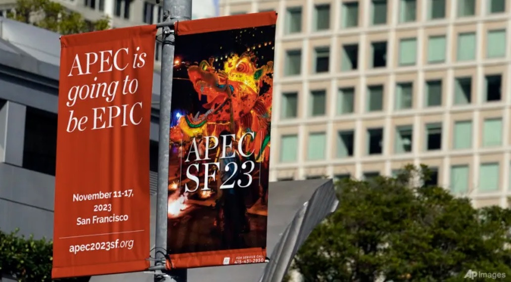 Khẩu hiệu chào đón APEC tại San Francisco, Mỹ. (Ảnh: AP) Khẩu hiệu chào đón APEC tại San Francisco, Mỹ. (Ảnh: AP)