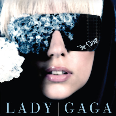 Lady Gaga kết thúc một năm thành công khi bán được 1,6 triệu bản album The Fame và đứng ở vị trí thứ 6