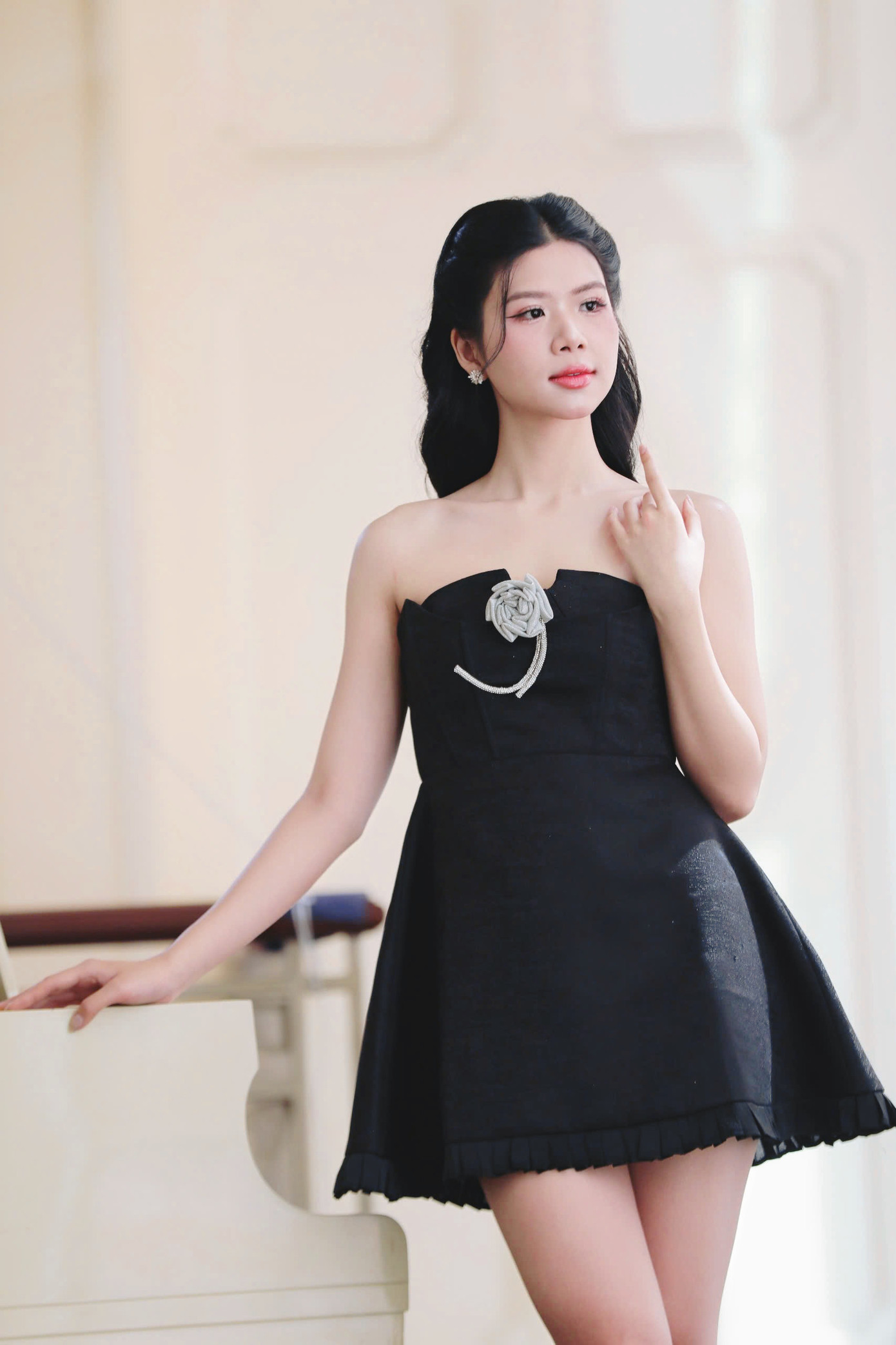 Người đẹp Đà Nẵng cho biết cô đã tự tin và sẵn sàng cho chung kết Hoa hậu Việt Nam 2024. "Cho dù dừng lại ở đâu, không quan trọng bằng việc tôi đã dám làm. Đi đến đây, tôi đã rất mãn nguyện và tự hào về bản thân, dù kết quả ra sao, tôi biết cách tận hưởng thành quả của mình", cô nhấn mạnh.