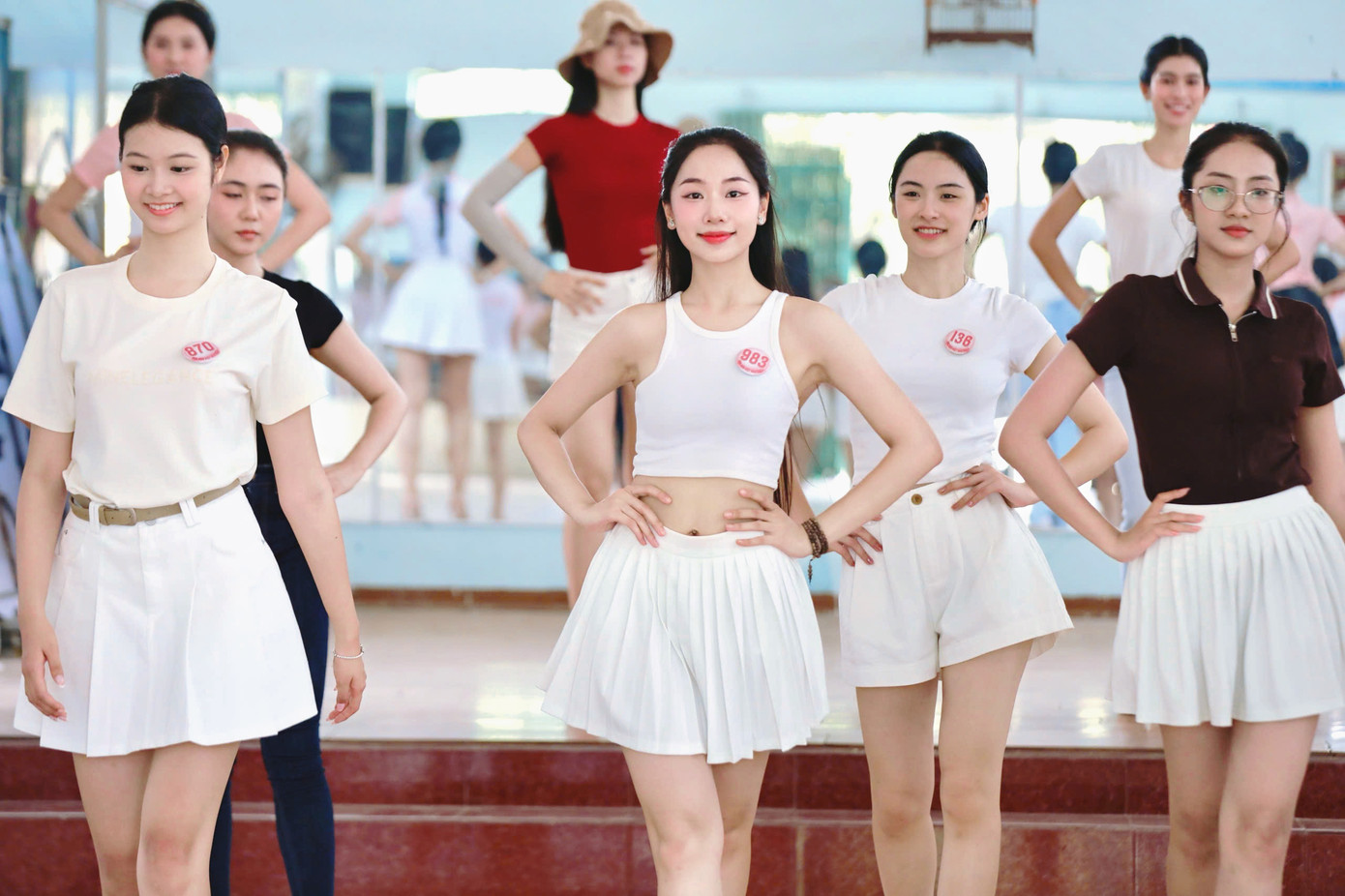 Cùng thời điểm này, top 25 thí sinh Hoa hậu Việt Nam năm 2024 đã bước vào lịch trình tập luyện cao độ.