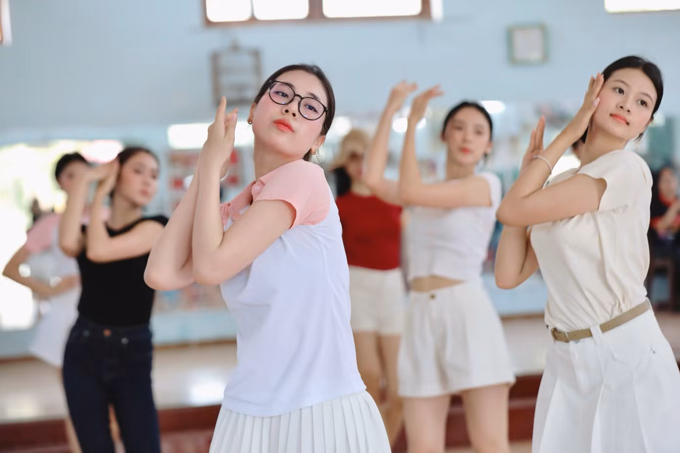 "Các thí sinh có sự đồng đều và khả năng tập trung cao độ. Ở chung kết, họ phải trình diễn trên bản nhạc phối sôi động và có nhiều động tác khó hơn. Tuy nhiên, tôi nghĩ đó sẽ là màn trình diễn thực sự ấn tượng, mãn nhãn", biên đạo Phạm Anh Phương nói.