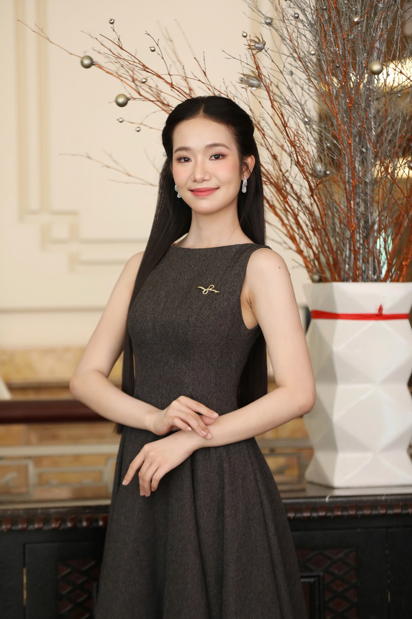 Phương Nhi cho biết thời gian qua bên cạnh việc tập trung hoàn thành chương trình học để kịp tiến độ tốt nghiệp, cô chủ động điều chỉnh chế độ sinh hoạt, chuẩn bị cho đêm chung kết. Phương Nhi cho biết thời gian qua bên cạnh việc tập trung hoàn thành chương trình học để kịp tiến độ tốt nghiệp, cô chủ động điều chỉnh chế độ sinh hoạt, chuẩn bị cho đêm chung kết.