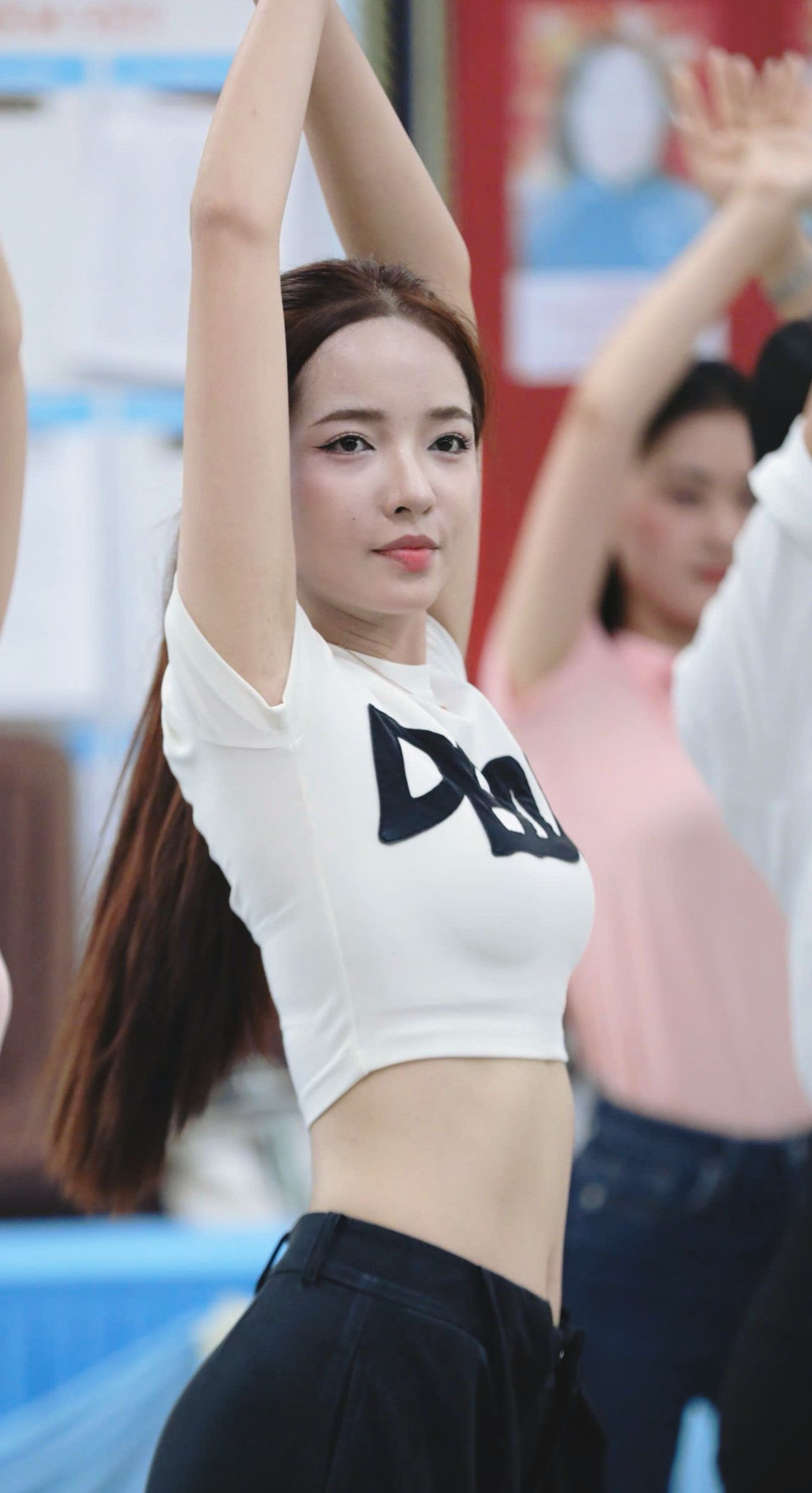 Thí sinh Võ Thị Thanh Bình tự tin chinh phục khán giả trong đêm chung kết Hoa hậu Việt Nam 2024. Có thế mạnh về vũ đạo, Thanh Bình nhanh chóng tiếp thu bài học và thể hiện các động tác một cách đẹp mắt. "Tôi nghĩ bài nhạc trong phần trình diễn bikini lần này sẽ đốt cháy sân khấu", Thanh Bình nói.