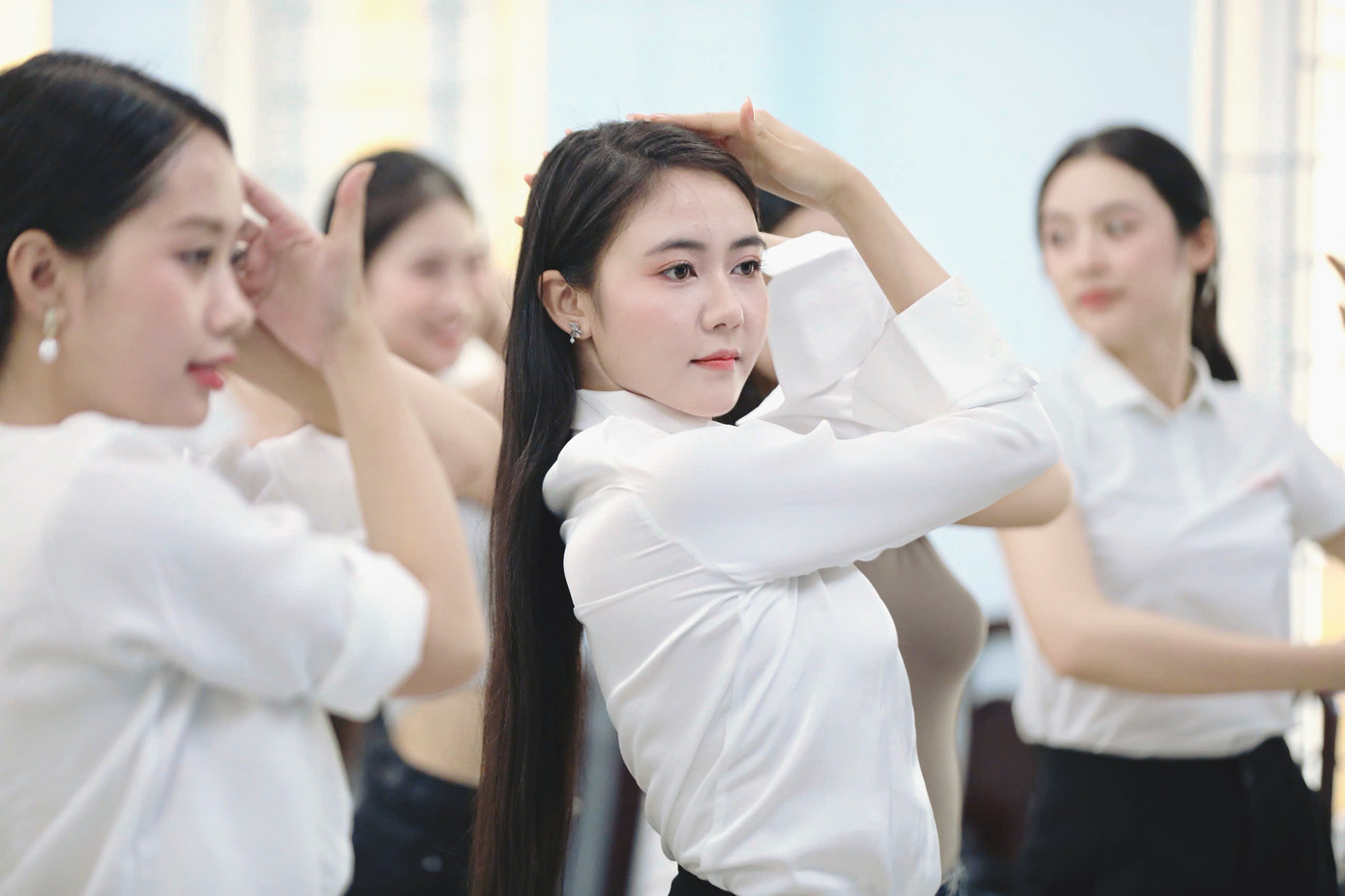 Theo thí sinh Lê Thị Mỹ Dung, chung kết Hoa hậu Việt Nam 2024 là cơ hội cuối để họ thể hiện bản thân và tỏa sáng. Vì vậy, cô và 24 thí sinh còn lại đang dốc toàn lực cho chặng nước rút.