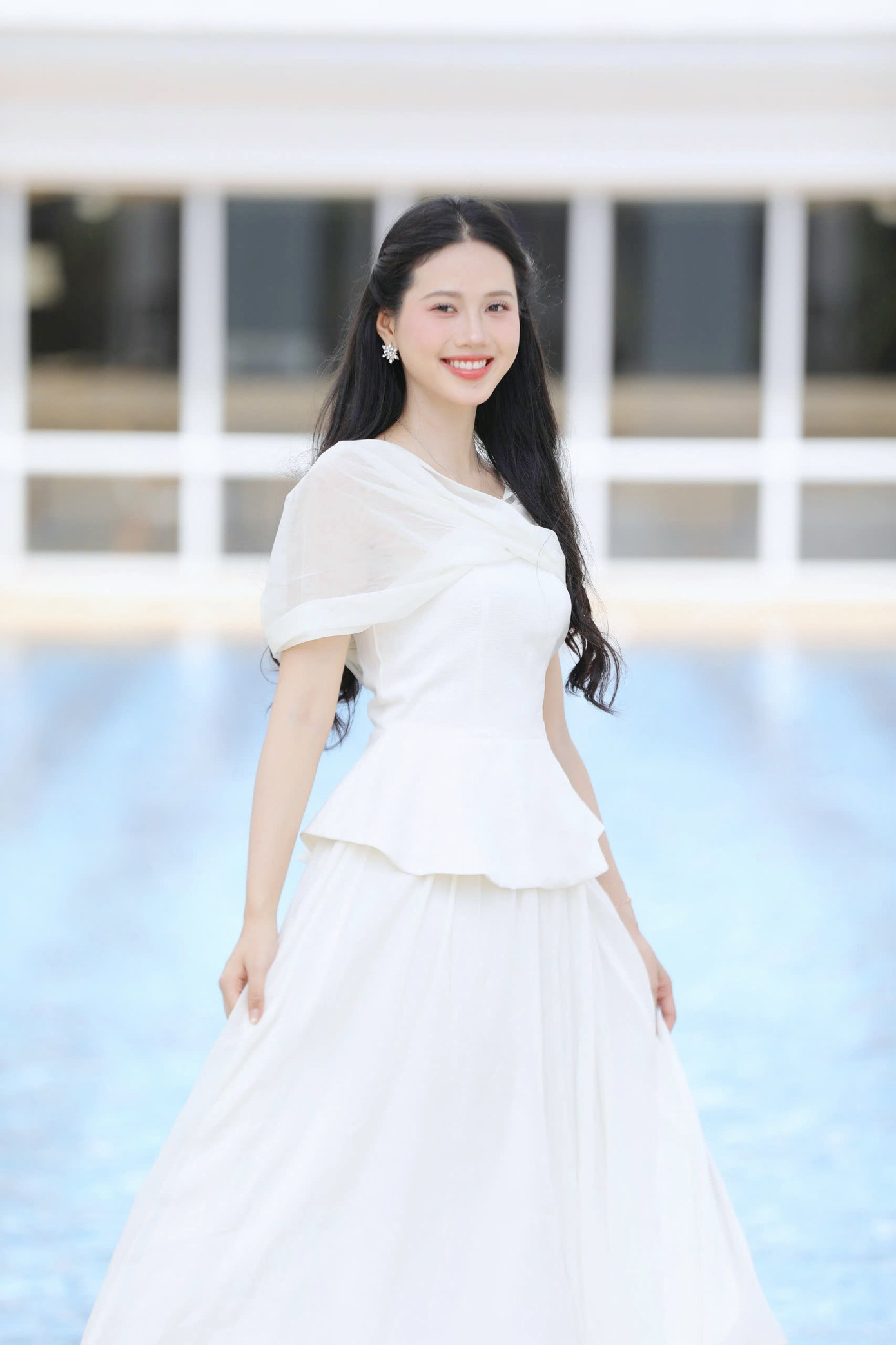 Đến hiện tại, Diệu Huyền cho rằng hành trình của mình tại Hoa hậu Việt Nam hoàn toàn xứng đáng. "Tôi biết ơn Hoa hậu Việt Nam đã giúp tôi cải thiện ngoại hình, cách ăn nói, tư duy và thay đổi từ bên trong. Tôi có nhiều trải nghiệm tuyệt vời và muốn lan tỏa giá trị tích cực của cuộc thi đến các bạn trẻ. Cứ dám nghĩ, dám làm, bạn sẽ thấy bản thân đạt được thành tựu mình chưa bao giờ nghĩ tới", Diệu Huyền nói. Đến hiện tại, Diệu Huyền cho rằng hành trình của mình tại Hoa hậu Việt Nam hoàn toàn xứng đáng. "Tôi biết ơn Hoa hậu Việt Nam đã giúp tôi cải thiện ngoại hình, cách ăn nói, tư duy và thay đổi từ bên trong. Tôi có nhiều trải nghiệm tuyệt vời và muốn lan tỏa giá trị tích cực của cuộc thi đến các bạn trẻ. Cứ dám nghĩ, dám làm, bạn sẽ thấy bản thân đạt được thành tựu mình chưa bao giờ nghĩ tới", Diệu Huyền nói.