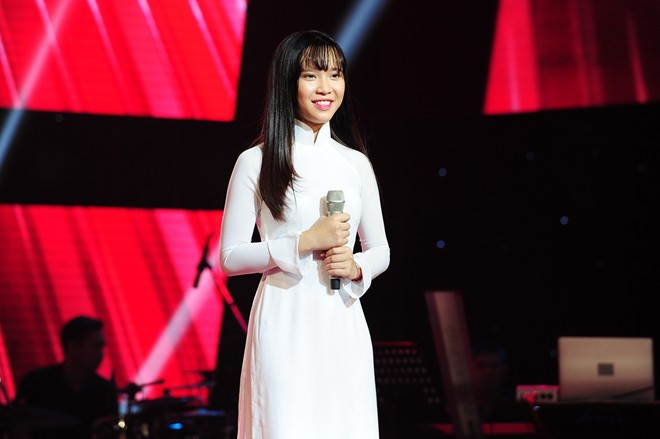 Bảo Uyên tại chương trình The Voice 2015. Bảo Uyên tại chương trình The Voice 2015.