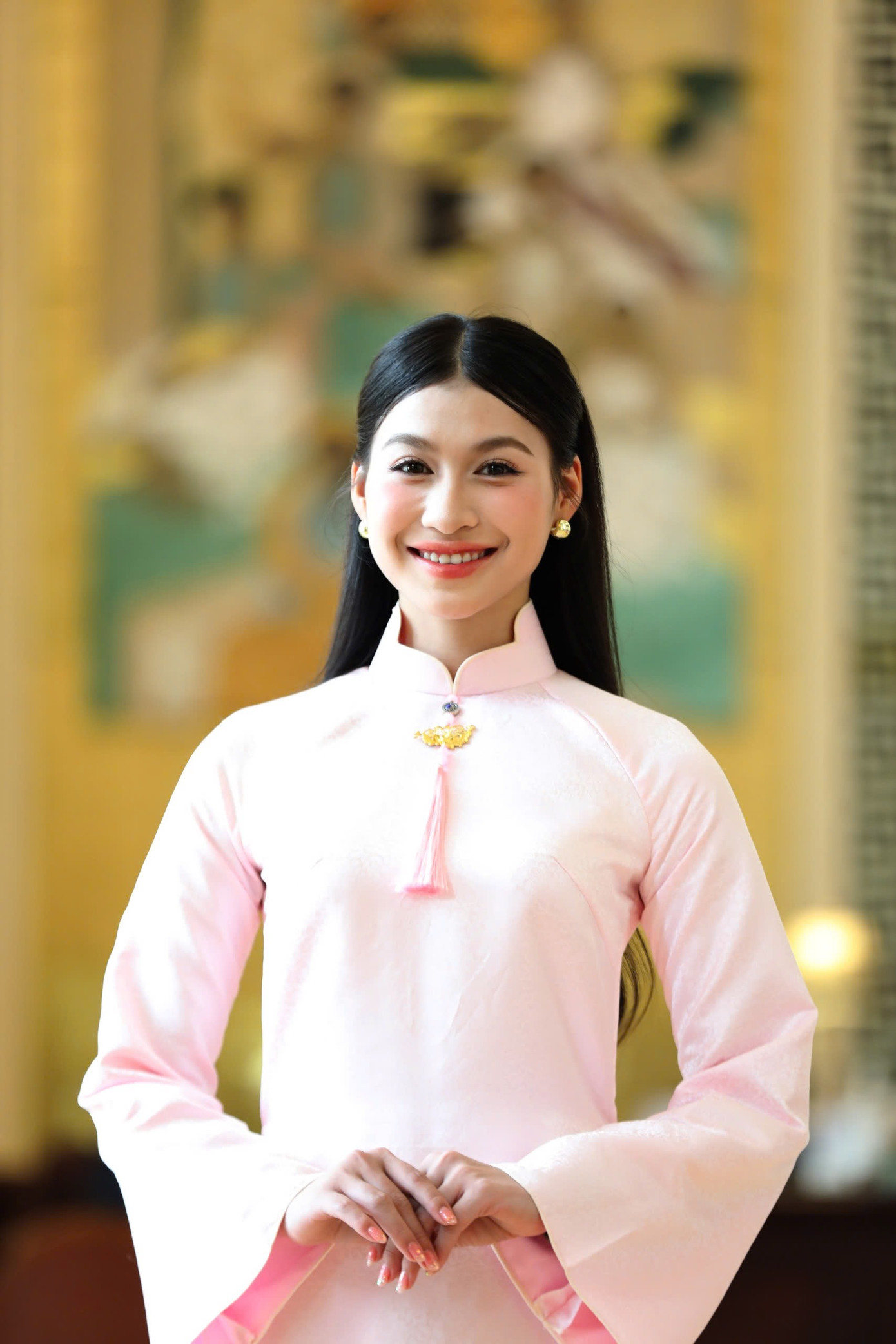 Trở lại nhà chung Hoa hậu Việt Nam, Thanh Xuân nói cô cảm thấy xúc động và biết ơn. “Đây là cơ hội để tôi sống hết mình với tuổi trẻ, khẳng định bản thân và viết tiếp hành trình mơ ước. Tôi trân trọng từng khoảnh khắc được đồng hành cùng các bạn thí sinh, vì tôi biết không phải ai cũng có cơ hội lần thứ hai”, Thanh Xuân chia sẻ.