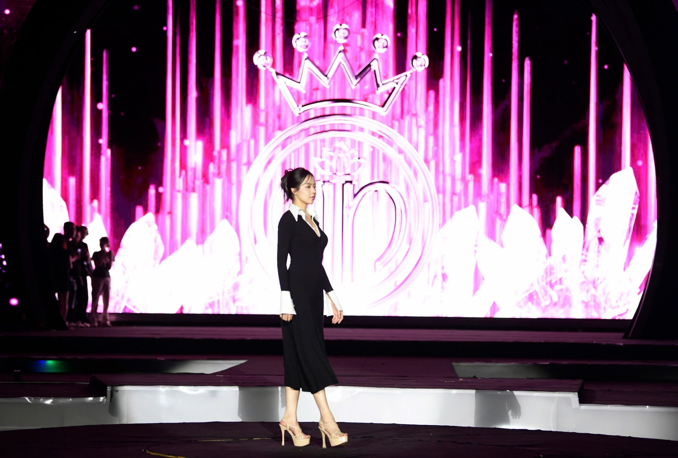 "Tôi không có gì nuối tiếc về hành trình đã qua của mình. Hy vọng cô gái đăng quang Hoa hậu Việt Nam 2024 sẽ sống thật rực rỡ và có nhiệm kỳ hạnh phúc", Thanh Thủy chia sẻ.