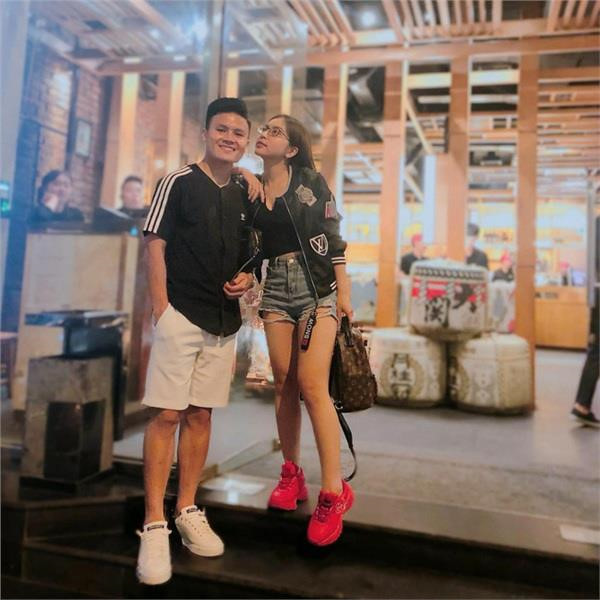 Showbiz 12/4: Bạn gái hotgirl gửi lời chúc sinh nhật ngọt ngào tới Quang Hải ảnh 1