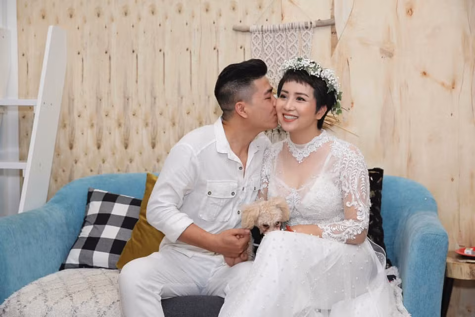 ‘Nữ hoàng Wushu’ Thúy Hiền bất ngờ kết hôn sau 13 năm chia tay Tú Dưa ảnh 2