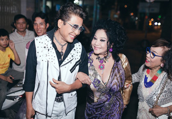 MC Thanh Bạch và bà chủ Thuý Nga sau 9 lần làm đám cưới giờ thế nào? ảnh 8