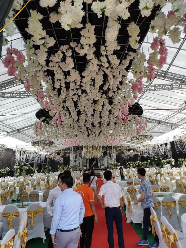 Đám cưới ‘khủng’ ở Hưng Yên mời Đan Trường về hát, riêng rạp cưới chi 2 tỷ đồng? ảnh 2