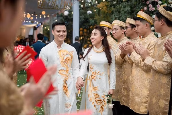 Đám cưới ‘khủng’ ở Hưng Yên mời Đan Trường về hát, riêng rạp cưới chi 2 tỷ đồng? ảnh 4