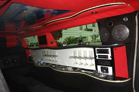Siêu xe Limousine dài gần 9m xôn xao Nghệ An ảnh 4