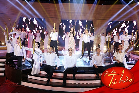 Giai điệu tự hào tháng 9: Nối vòng tay lớn để hát vang “Bài ca hy vọng” ảnh 2