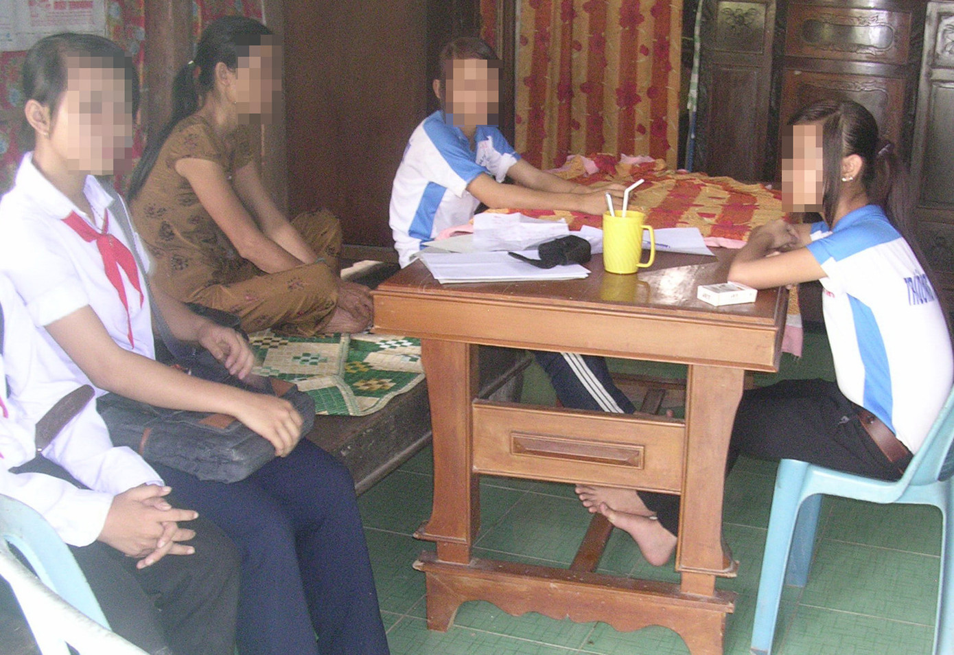 Một số học sinh có tên trong danh sách lấy tiền của Yến cho rằng họ không nhận tiền 