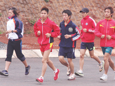 Các VĐV gấp rút tập luyện cho ngày khai mạc giải