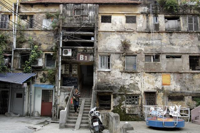 Khu tập thể Văn Chương (quận Đống Đa) có nhiều yếu tố phức tạp khiến việc cải tạo vẫn dậm chân tại chỗ. Khu tập thể Văn Chương (quận Đống Đa) có nhiều yếu tố phức tạp khiến việc cải tạo vẫn dậm chân tại chỗ.