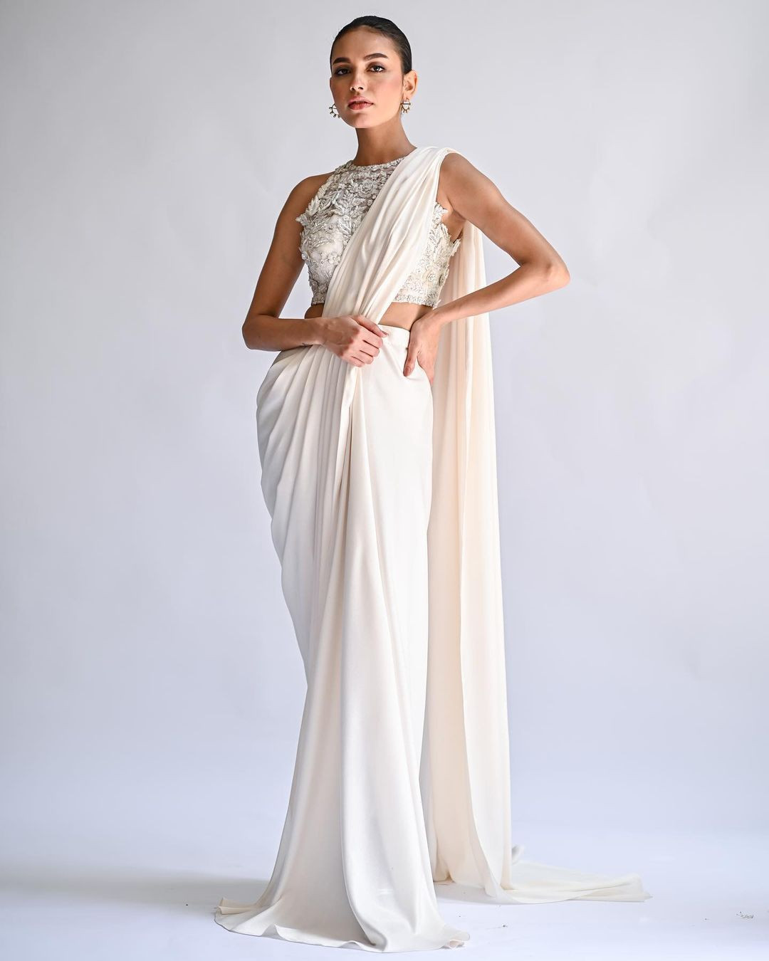 Đại diện Pakistan tại Hoa hậu Hoàn vũ 2023, Erica bày tỏ mong muốn đưa ra ánh sáng vẻ đẹp tinh tế ẩn chứa trong nền văn hóa truyền thống phong phú của Pakistan, vốn chưa nhận được sự chú ý đúng mức của giới truyền thông.