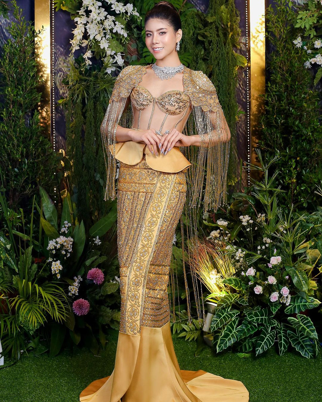 "Đây là lần thứ hai tôi tham dự Hoa hậu Hoàn vũ Myanmar. Tôi vui khi giành vương miện lần này. Tôi sẽ chuẩn bị tốt nhất để đại diện cho Myanmar tại cuộc thi quốc tế", Amara Bo chia sẻ sau khi đăng quang.