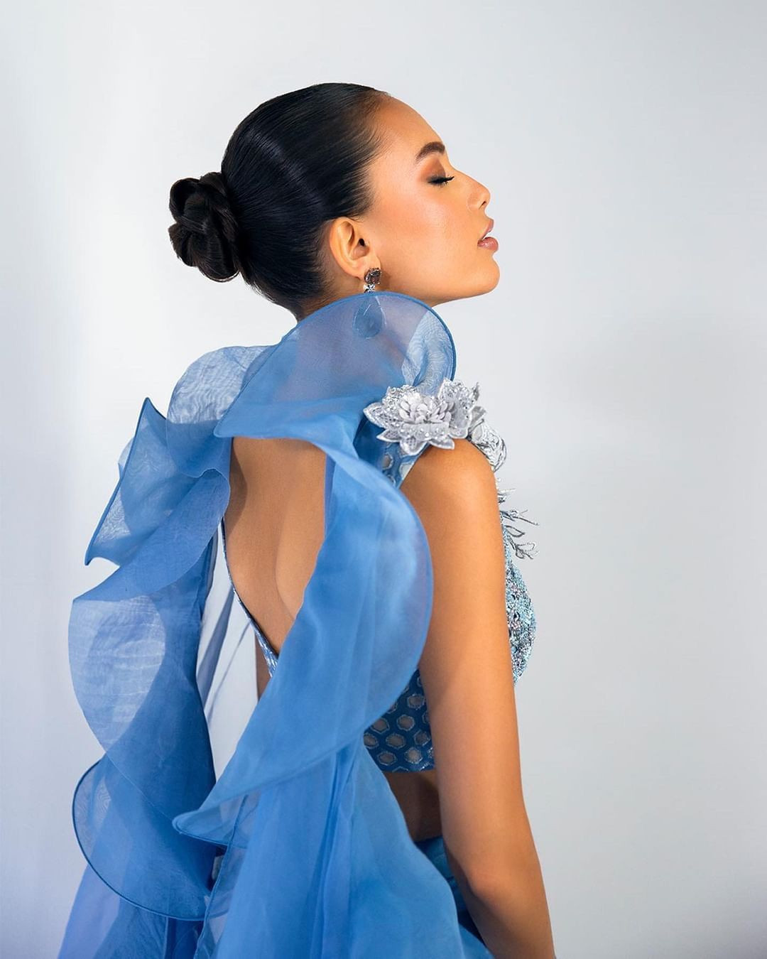 Erica chia sẻ thêm: "Trên hết, tôi muốn mời mọi người đến thăm đất nước của tôi và thử những món ăn Pakistan xa hoa nhất cũng như khám phá thiên nhiên mê hoặc, những ngọn núi phủ tuyết, cây xanh và phong cảnh tuyệt đẹp của chúng tôi".