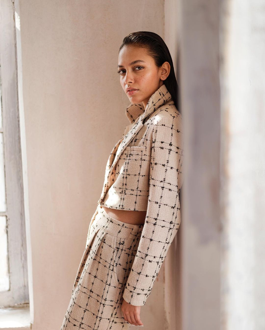 “Tôi rất vinh dự khi trở thành Hoa hậu Hoàn vũ Pakistan đầu tiên và tôi muốn làm nổi bật vẻ đẹp của Pakistan. Chúng tôi có một nền văn hóa đẹp đẽ mà truyền thông chưa nhắc đến, người dân Pakistan rất hào phóng, tốt bụng và hiếu khách”, người đẹp chia sẻ sau khi đăng quang.