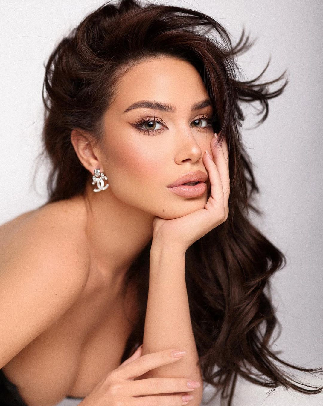 Người đẹp Endi Demneri - Hoa hậu Hoàn vũ Albania 2023 đang được xem là ứng cử viên gây chú ý của khu vực châu Âu tại cuộc thi Miss Universe 2023 tổ chức ở El Salvador vào tháng 11. Người đẹp Endi Demneri - Hoa hậu Hoàn vũ Albania 2023 đang được xem là ứng cử viên gây chú ý của khu vực châu Âu tại cuộc thi Miss Universe 2023 tổ chức ở El Salvador vào tháng 11.