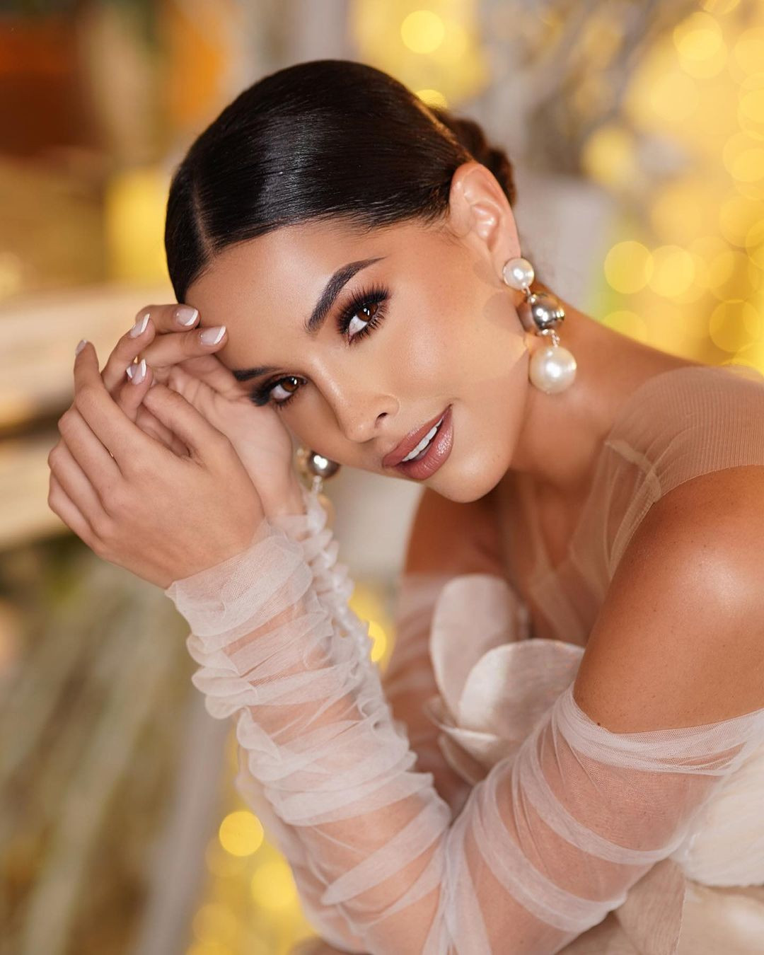 Đại diện Venezuela - Andrea Rubio là người đứng thứ 2 về lượng theo dõi trên mạng xã hội instagram với hơn 546.000 người.