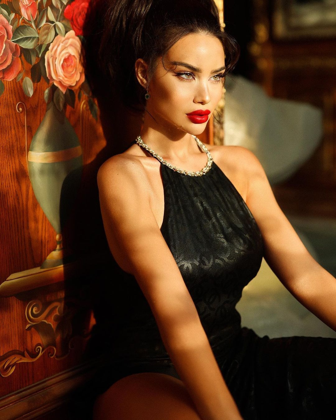 Endi Demneri hiện là người mẫu tại Albania. Endi Demneri hiện là người mẫu tại Albania.