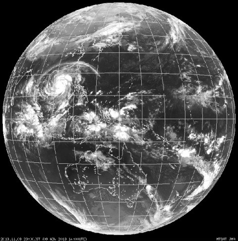 Hướng di chuyển của cơn bão nhìn từ vệ tinh theo Cơ quan khí tượng Nhật Bản