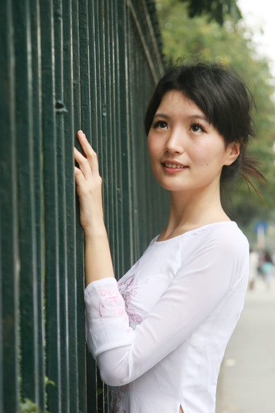 Rạng rỡ với sắc trắng tinh khổi.