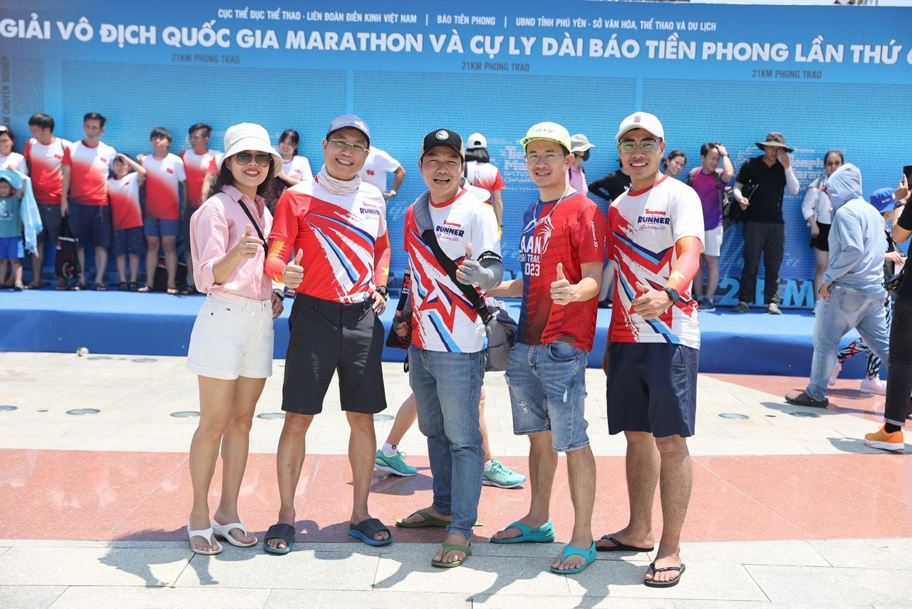 Không chỉ là đơn vị tổ chức giải chạy lâu đời nhất Việt Nam, báo Tiền Phong phát triển phong trào chạy bộ cho cán bộ, phóng viên, nhân viên đang sinh sống và làm việc trên mọi miền đất nước. Không chỉ là đơn vị tổ chức giải chạy lâu đời nhất Việt Nam, báo Tiền Phong phát triển phong trào chạy bộ cho cán bộ, phóng viên, nhân viên đang sinh sống và làm việc trên mọi miền đất nước.