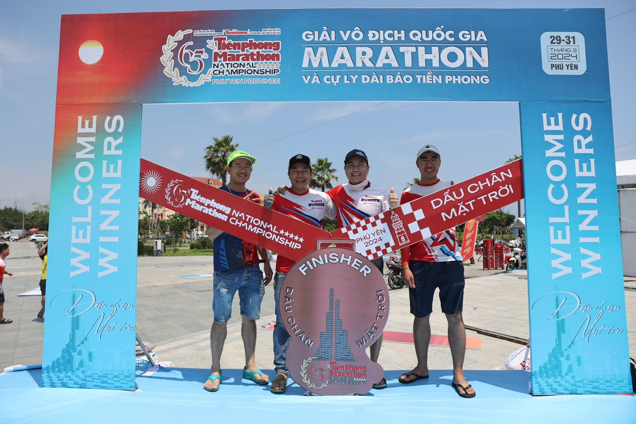 Câu lạc bộ Tiền Phong runners cũng đóng góp nhiều chân chạy ở mọi cự ly. Câu lạc bộ Tiền Phong runners cũng đóng góp nhiều chân chạy ở mọi cự ly.