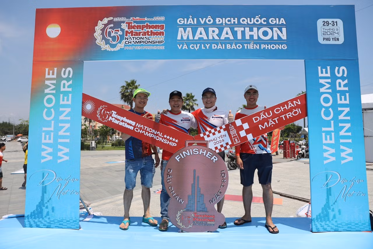Câu lạc bộ Tiền Phong runners cũng đóng góp nhiều chân chạy ở mọi cự ly. Câu lạc bộ Tiền Phong runners cũng đóng góp nhiều chân chạy ở mọi cự ly.