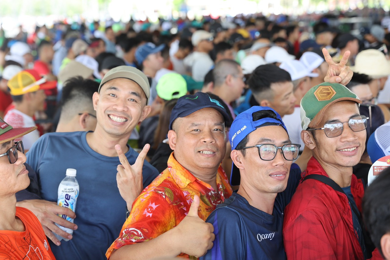 Không khí nhộn nhịp, tươi vui và luôn đầy ắp tiếng cười. Không khí nhộn nhịp, tươi vui và luôn đầy ắp tiếng cười.