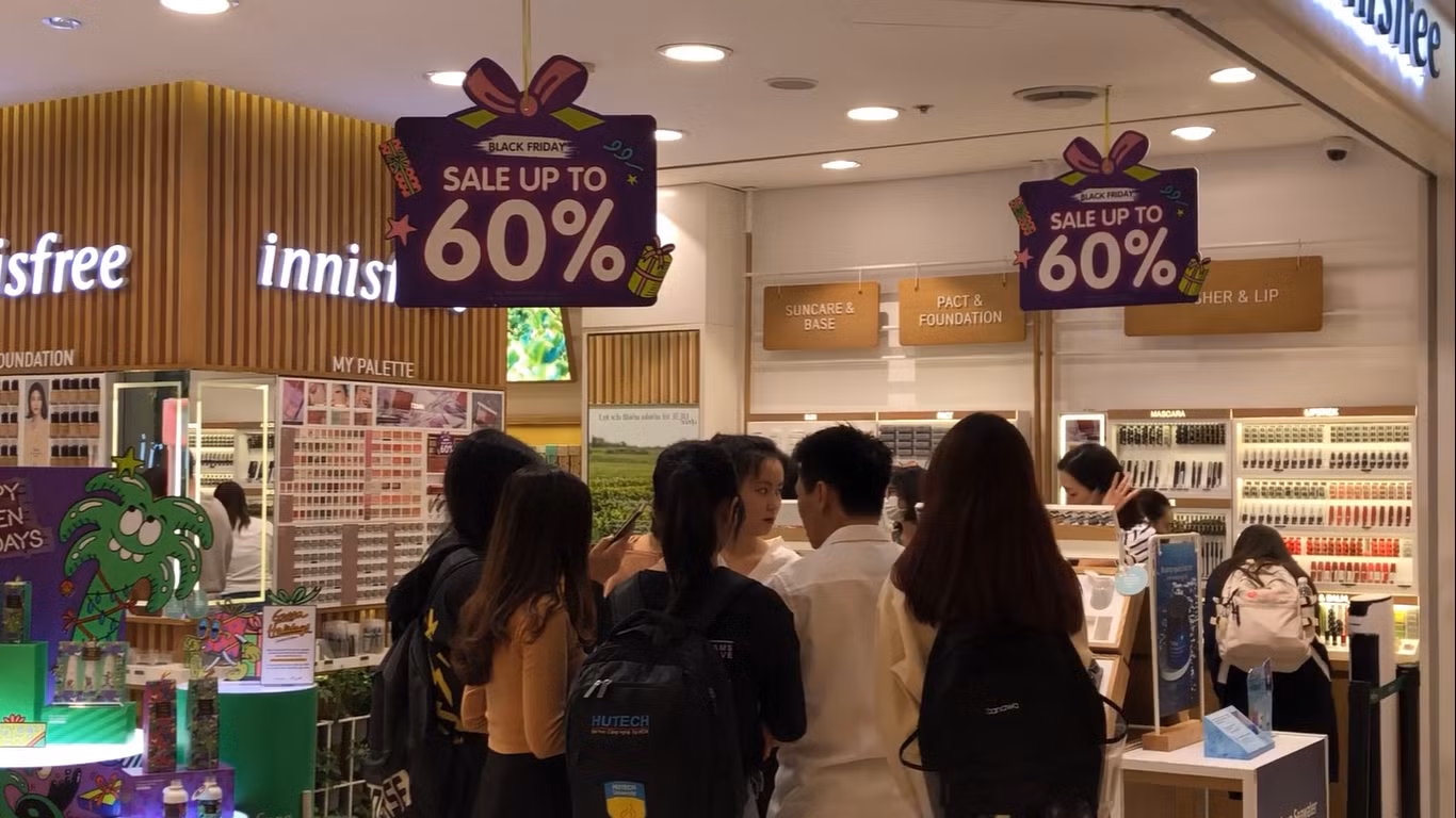 Bạn đã "săn" được món hời nào trong đại tiệc mua sắm lớn nhất năm “Black Friday” chưa? ảnh 4