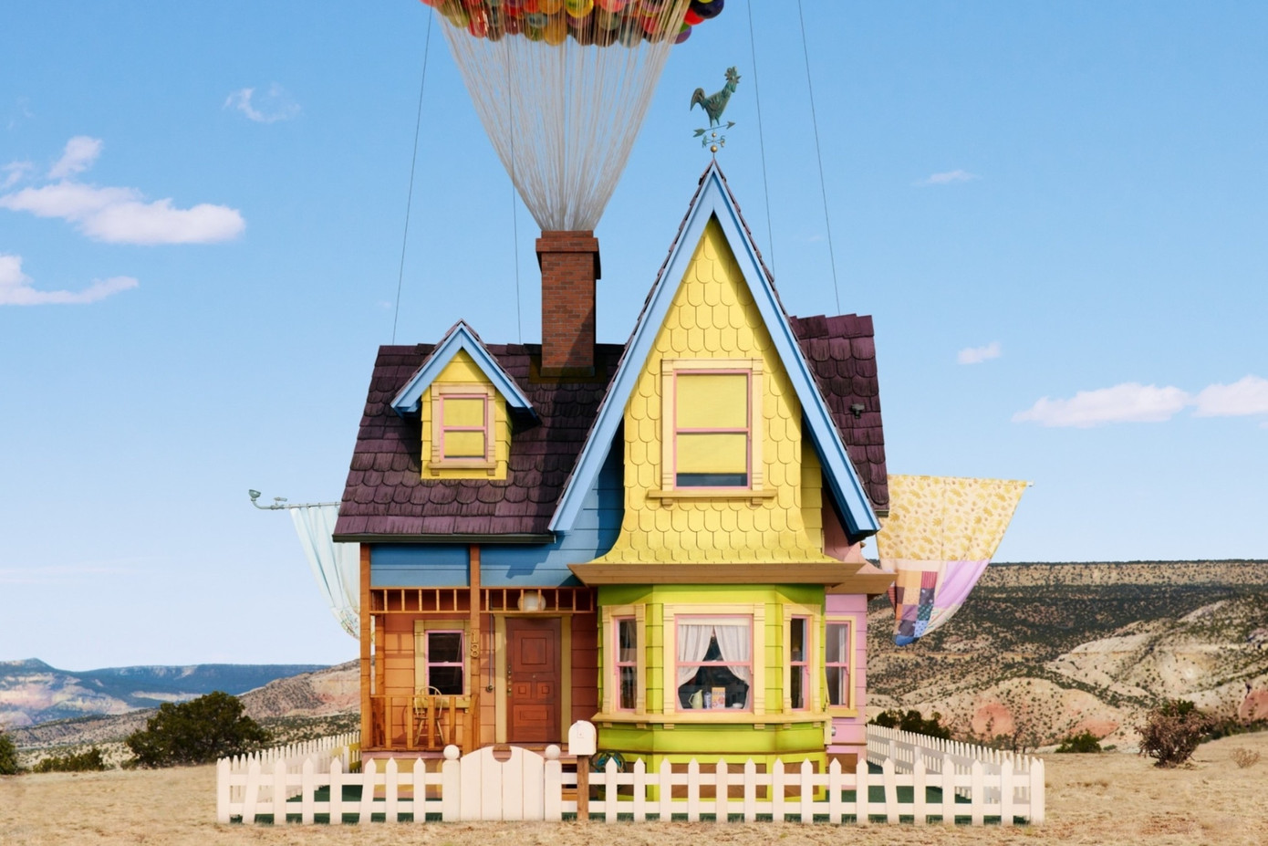 Du khách có thể lưu trú trong ngôi nhà bay của Airbnb. Du khách có thể lưu trú trong ngôi nhà bay của Airbnb.