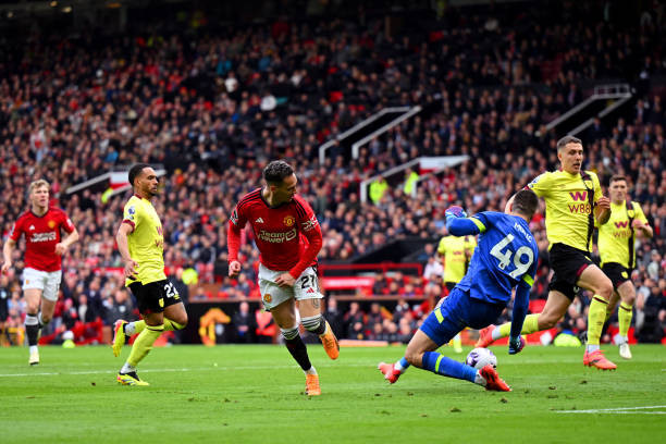 MU đánh rơi điểm trên sân nhà trước đội đang lo trụ hạng ảnh 9 MU đánh rơi điểm trên sân nhà trước đội đang lo trụ hạng ảnh 9